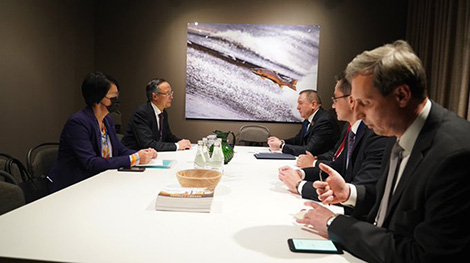 Belarus FM meets with OSCE high commissioner on national minorities