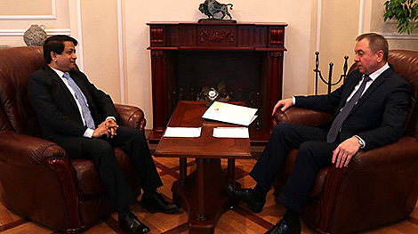 Belarus FM meets with Indian ambassador