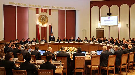 FM: Belarus strengthens relations with the West, fulfills its obligations to Russia