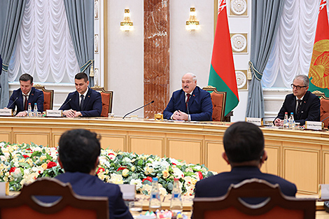 Lukashenko announces big projects in culture, sport with China