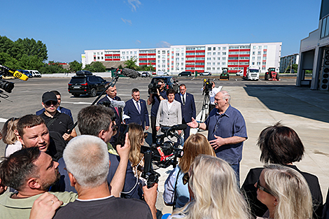 Lukashenko outlines Belarus’ approach to bringing in labor migrants