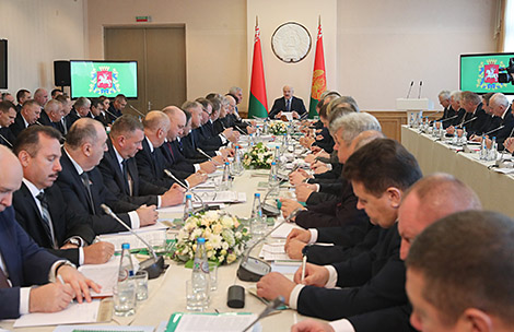 Super-large holding company suggested to address issues in Vitebsk Oblast agricultural sector