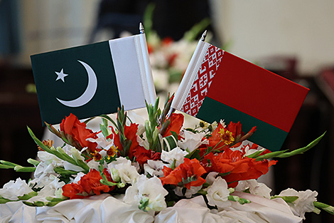 Lukashenko meets with Pakistan’s army chief
