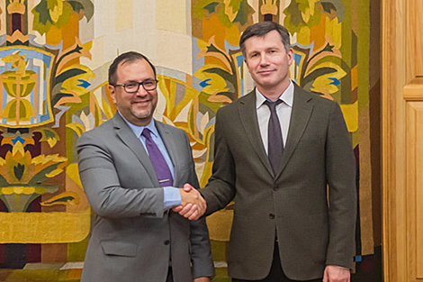 Belarus, Venezuela to expand cooperation in education, science