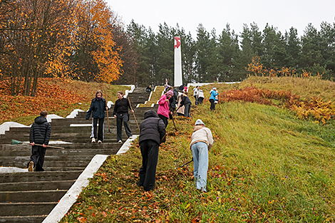 Lukashenko: Schoolchildren should take part in community work