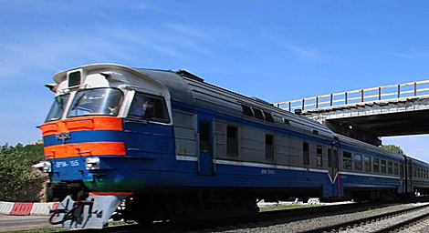 Belarus president urges better transportation between Minsk, satellite towns