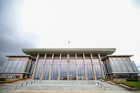 Lukashenko calls for enhanced bilateral contacts with Angola at all levels