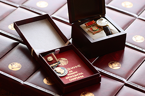 Belarusian PM presents awards for professional distinction