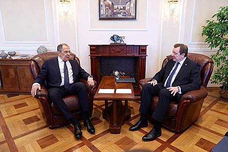 Foreign ministers of Belarus, Russia meet in Minsk