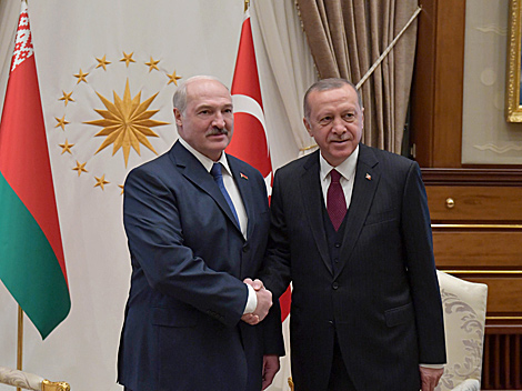 Belarus president meets with Erdogan in Turkey