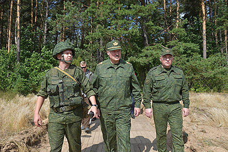 Lukashenko: Color revolution is unfolding in Belarus