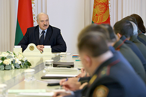 Lukashenko wants legal assessment of alternative vote counting on election day