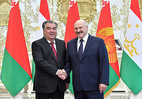 Lukashenko, Rahmon exchange Victory Day greetings, discuss cooperation