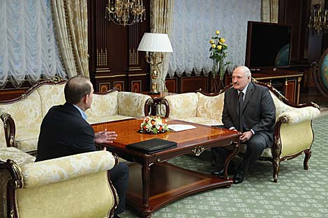 Belarus president meets with Ukrainian politician