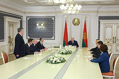 Lukashenko demands results in Belarusian football