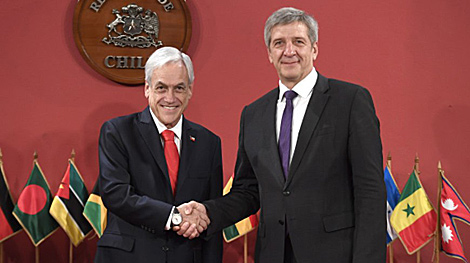 Belarus ambassador presents credentials to Chile president