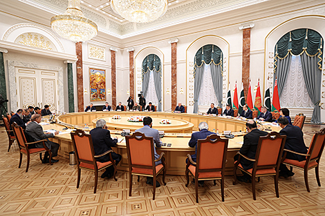 Lukashenko: Belarus, Pakistan agreed to develop mechanism to facilitate labor migration