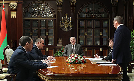 Belarus appoints new ambassadors to Lithuania, France
