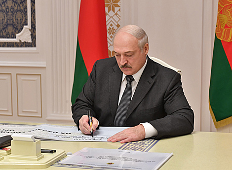 Lukashenko approves decision about Belarus’ state border protection in 2019