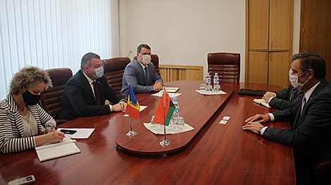 Belarus suggests setting up road construction consortium, railway enterprise to Moldova