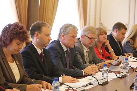 Belarus invites Indonesia to cooperate in agriculture, mining