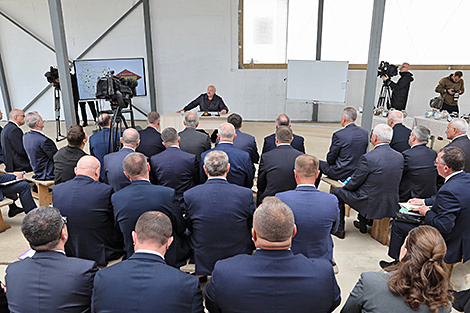 Lukashenko comments on managerial staff experiment in regions