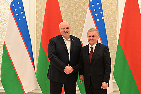 Lukashenko congratulates Mirziyoyev on re-election