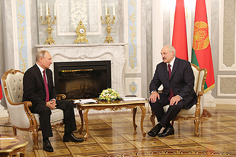 Putin congratulates Lukashenko on re-election