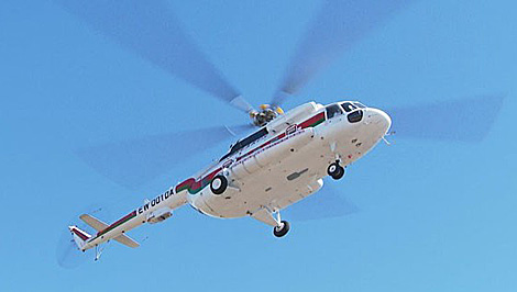 Belarus president checks on harvesting campaign progress from the air