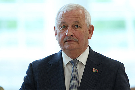 Brest Oblast governor presents industrial development program to president