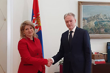 Belarusian ambassador presents copy of credentials in Serbian MFA