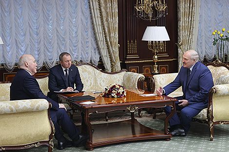 Lukashenko meets with Mezentsev