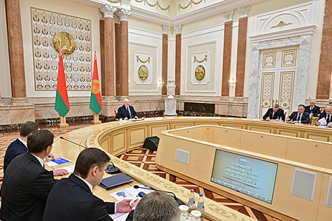 Lukashenko: Belarus welcomes migrants who want to work, who respect our state
