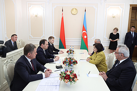 Belarusian PM meets with Azerbaijani Parliament speaker