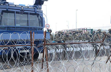 Lukashenko responds to Western accusations concerning refugees in Belarus Lukashenko responds to Western accusations concerning refugees in Belarus