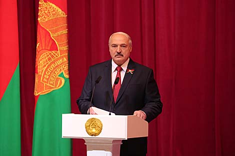 Belarus president responds to arguments about new law on military draft