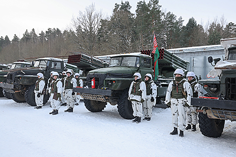 Lukashenko deems Belarusian army combat-ready after snap inspection
