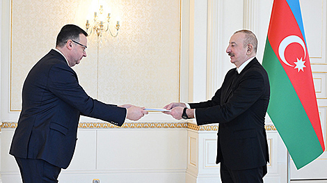 Belarusian ambassador presents credentials to president of Azerbaijan