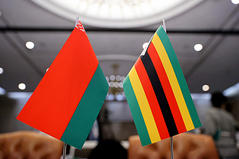 Belarus, Zimbabwe sign package of documents during Lukashenko’s visit to Harare