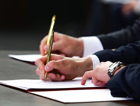 Lukashenko signs presidential decree to regulate enforcement of state of emergency