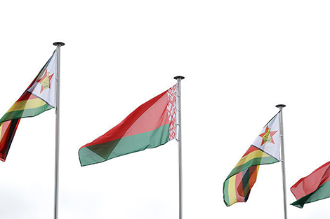 Lukashenko sends birthday greetings to Zimbabwean president