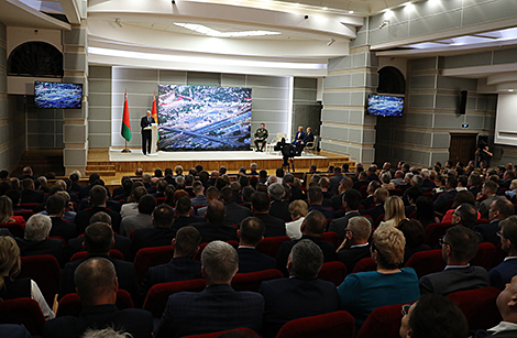 Lukashenko cites accomplishments in response to criticism of current government