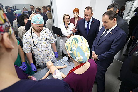 Belarus prime minister inaugurates simulation training center for medics