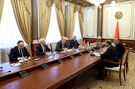 Belarus ready to advance balanced relations with partners in various parts of world