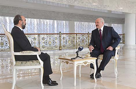 Belarus president gives interview to Turkish news agency