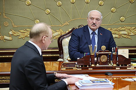 Lukashenko okays digital development decree draft with one proviso