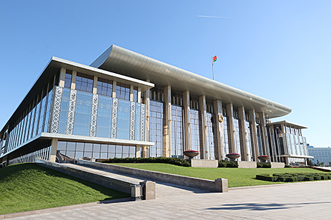 Lukashenko confers with central government, presidential administration after EAEU summit