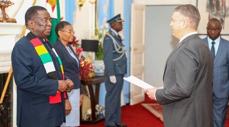 Zimbabwe president receives credentials from Belarus’ ambassador
