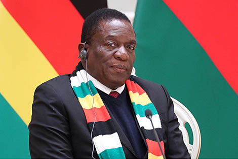 Lukashenko invites Zimbabwean president to visit Belarus
