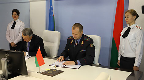 Belarusian police academy, Uzbek police university sign cooperation plan for 2022